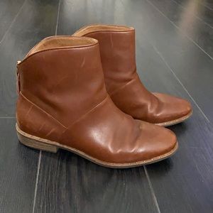 UGG Bruno Leather Ankle Booties size 9